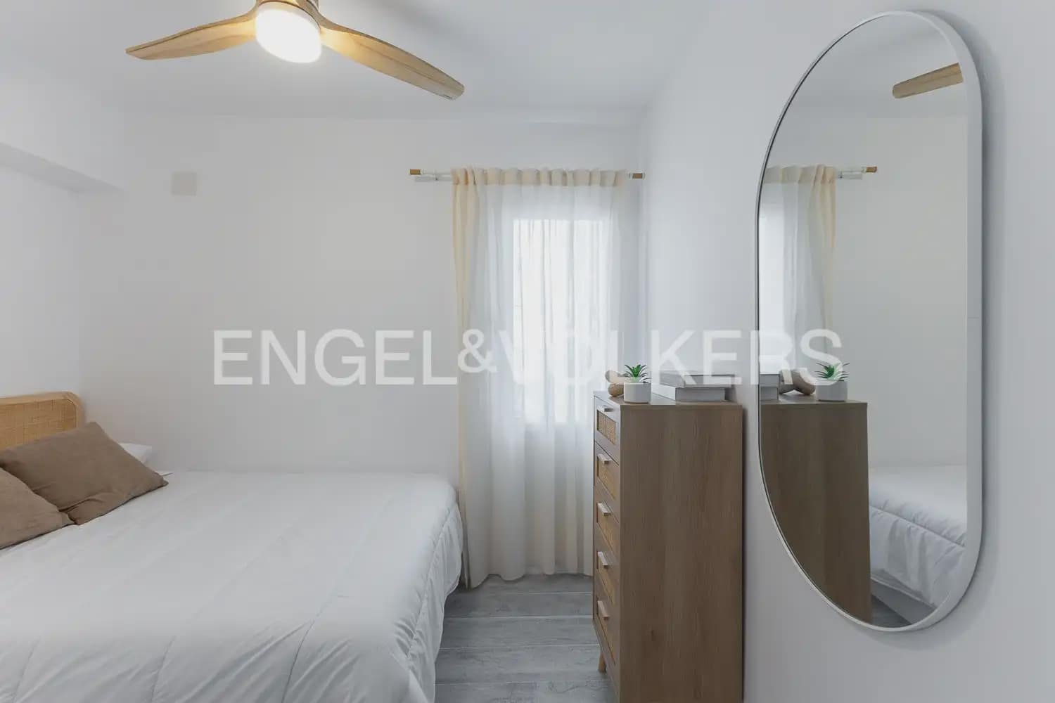 1 slaapkamer Strandappartement te huur in Denia met zwembad - € 1.000 (Ref: 9921030)