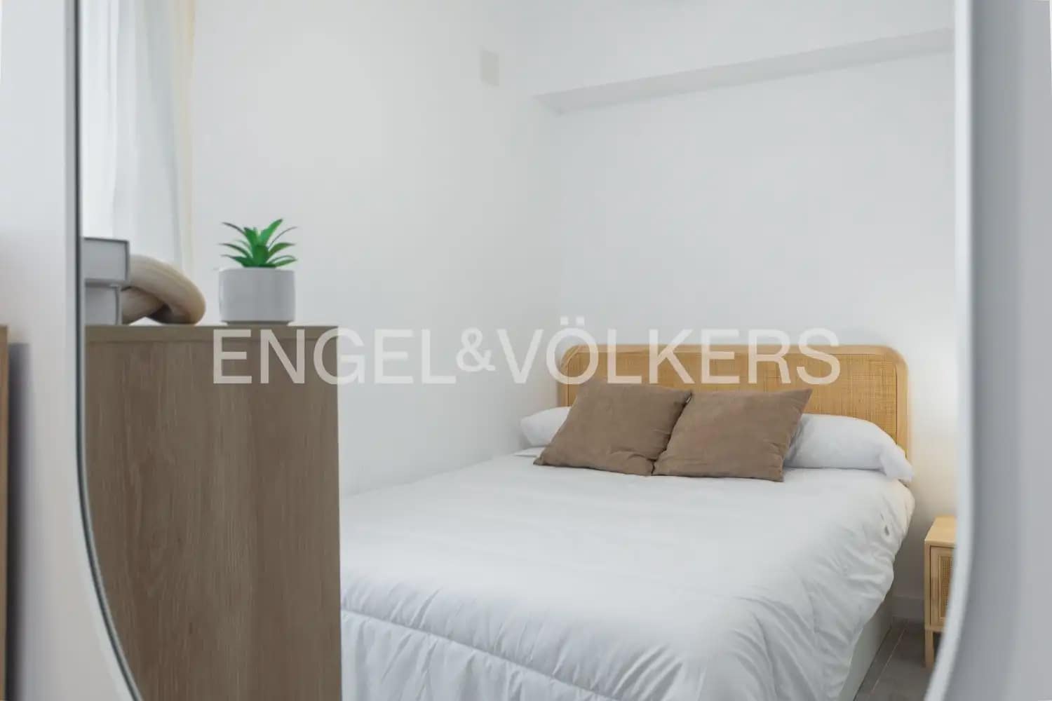 1 slaapkamer Strandappartement te huur in Denia met zwembad - € 1.000 (Ref: 9921030)