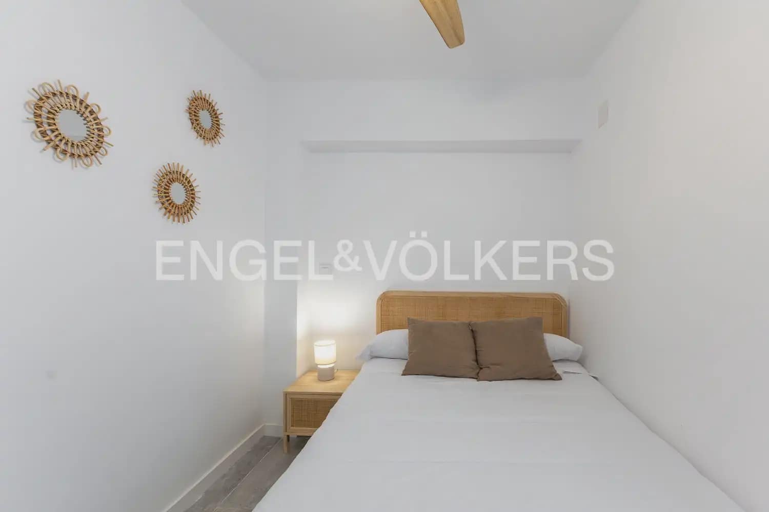 1 slaapkamer Strandappartement te huur in Denia met zwembad - € 1.000 (Ref: 9921030)