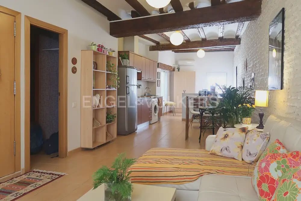 1 sovrum Lägenhet att hyra i Valencia stad - 1 100 € (Ref: 9921124)