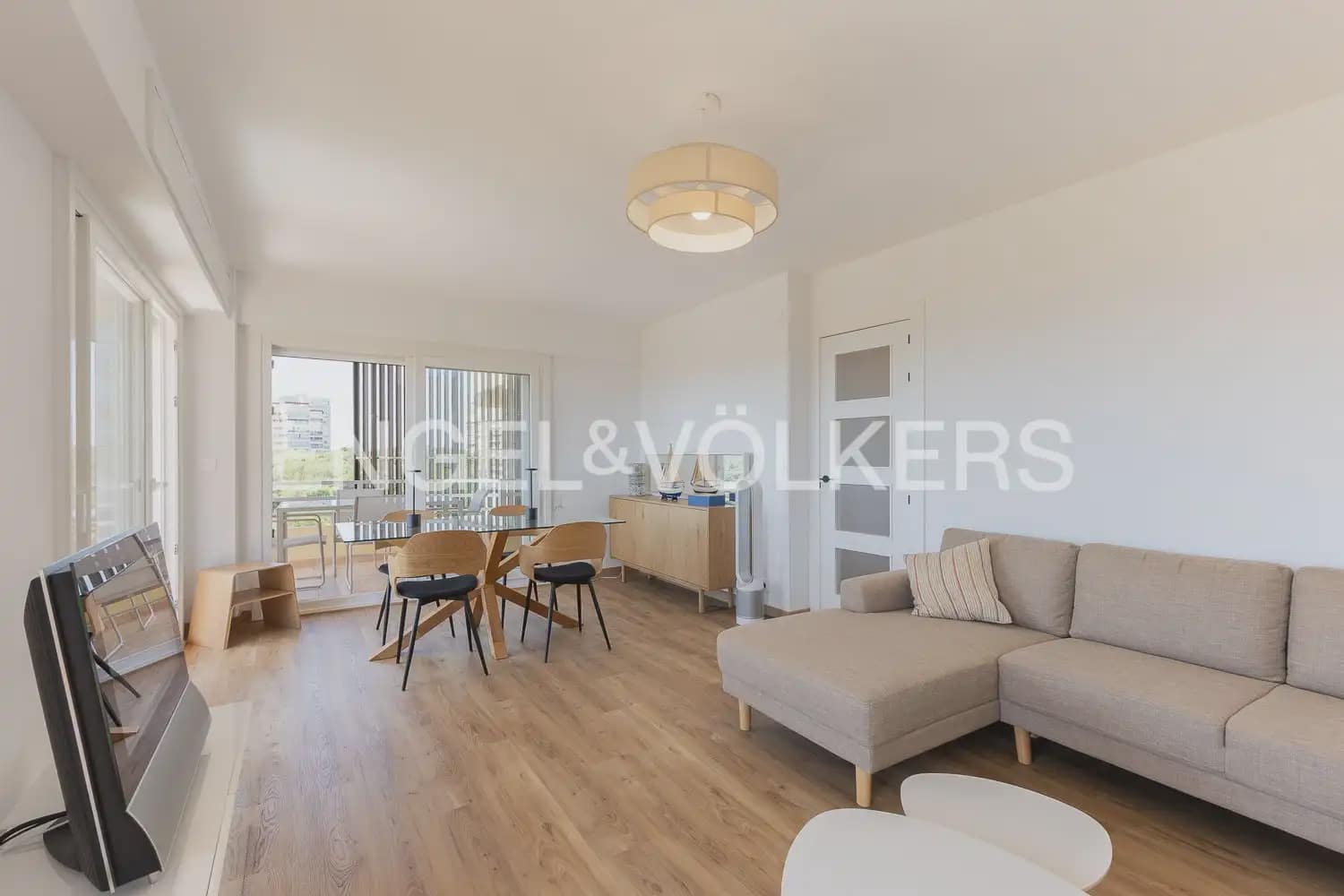 3 slaapkamer Flat te huur in Valencia stad - € 2.650 (Ref: 9921125)