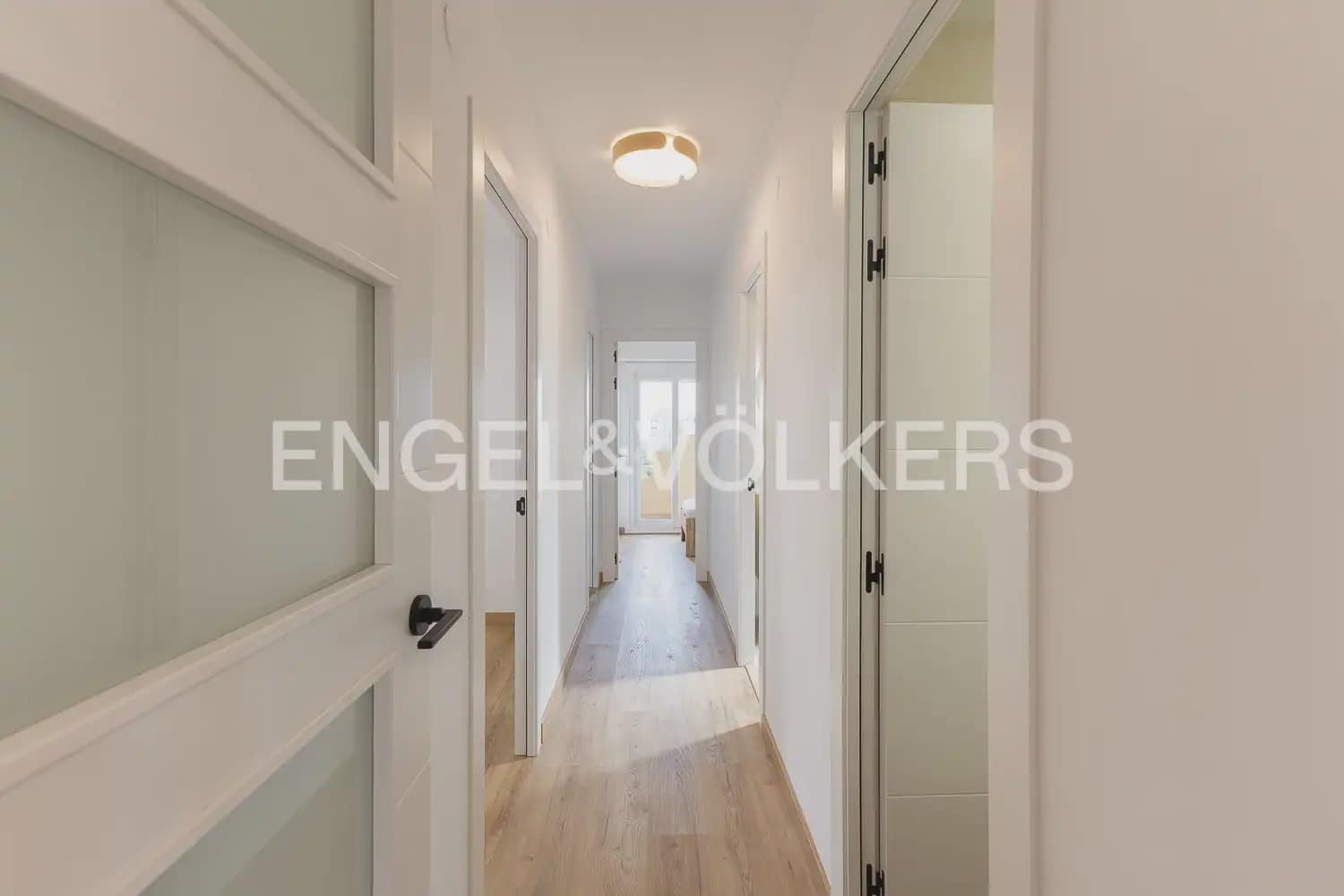 3 slaapkamer Flat te huur in Valencia stad - € 2.650 (Ref: 9921125)