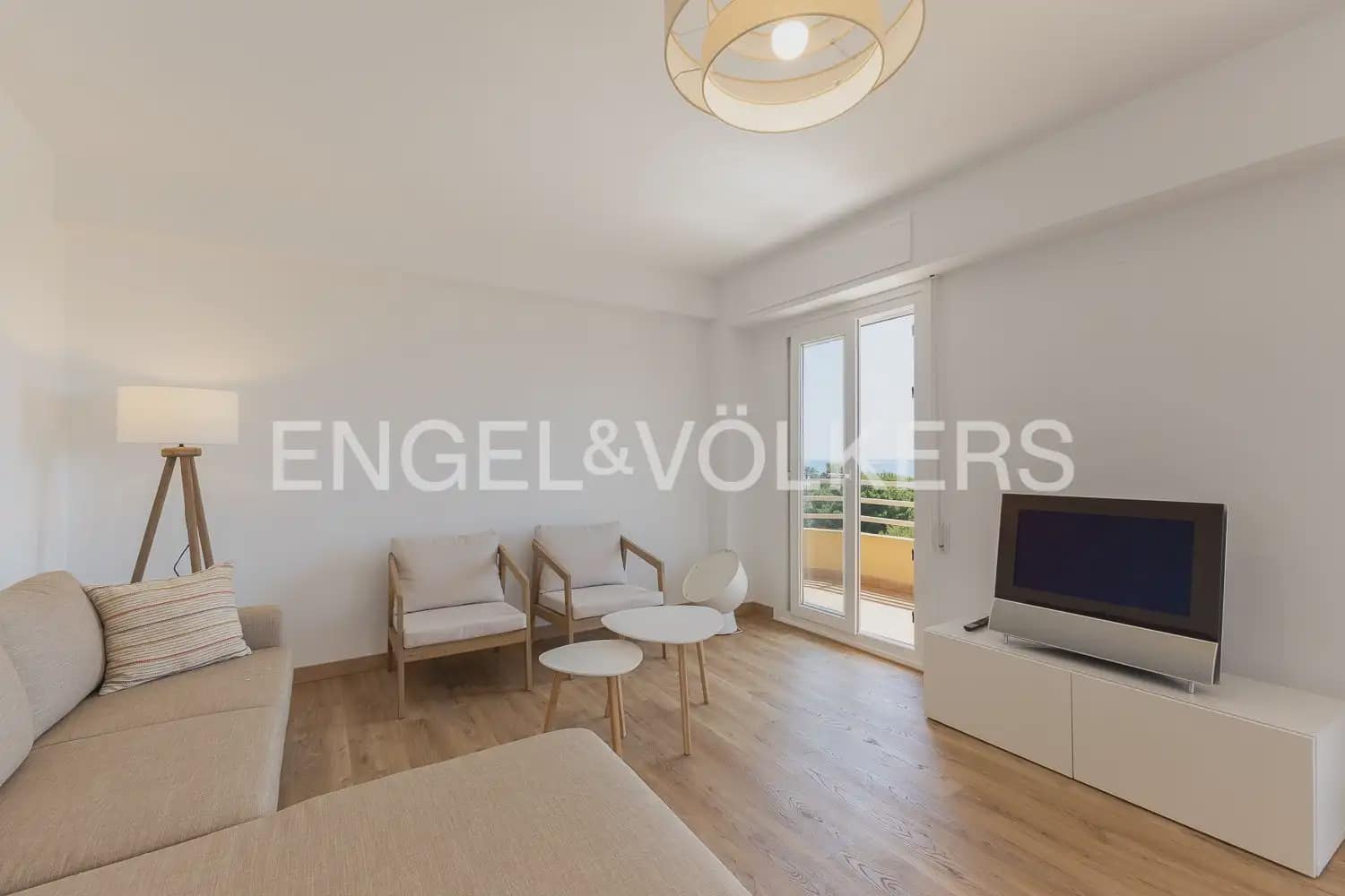 3 slaapkamer Flat te huur in Valencia stad - € 2.650 (Ref: 9921125)