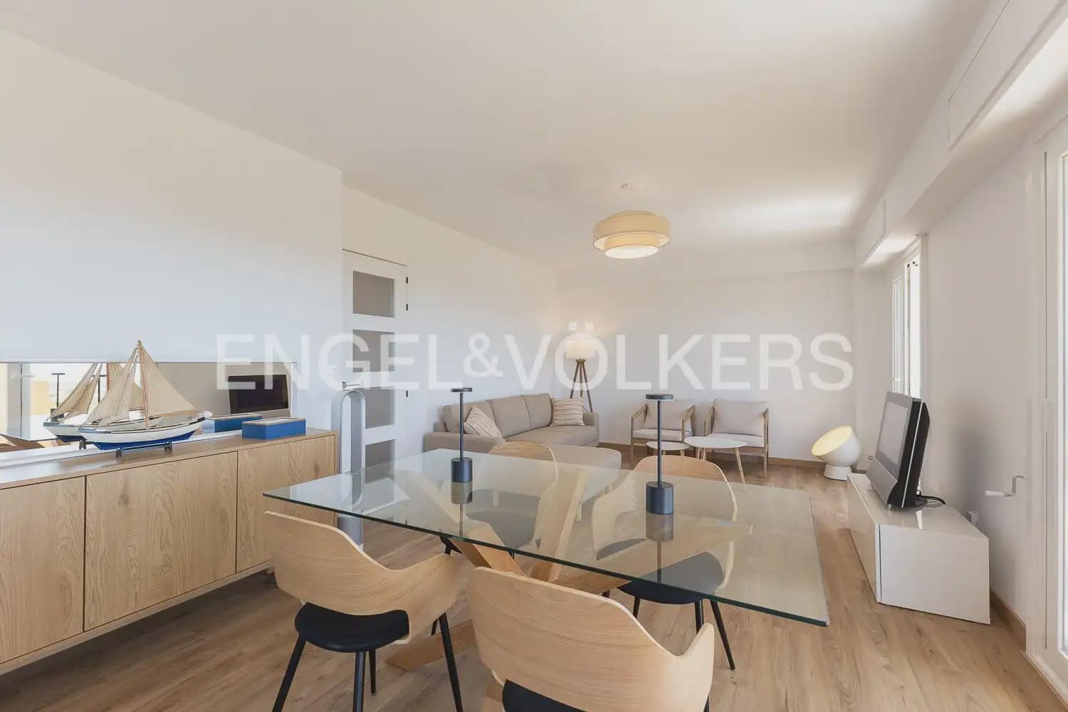 3 slaapkamer Flat te huur in Valencia stad - € 2.650 (Ref: 9921125)