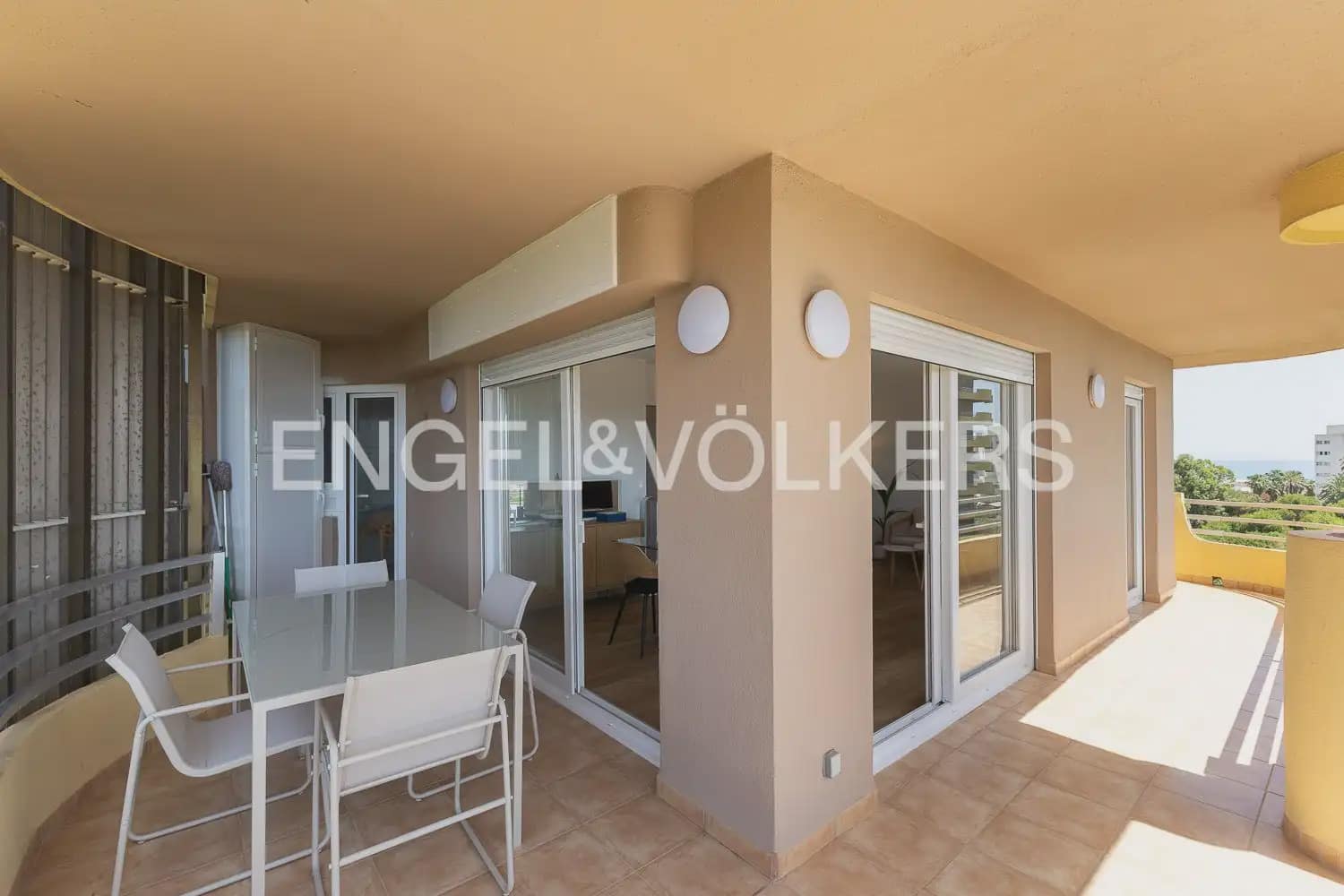 3 slaapkamer Flat te huur in Valencia stad - € 2.650 (Ref: 9921125)