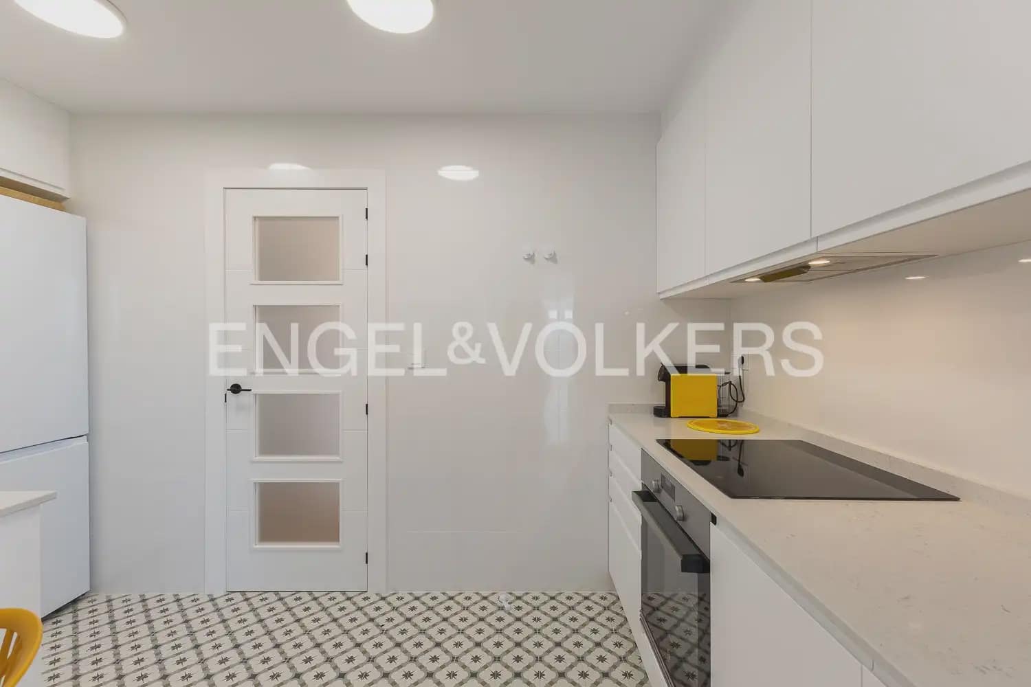 3 slaapkamer Flat te huur in Valencia stad - € 2.650 (Ref: 9921125)