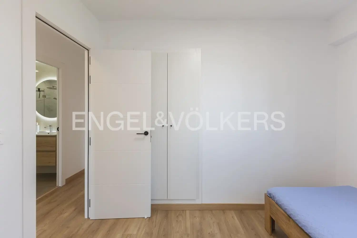 3 slaapkamer Flat te huur in Valencia stad - € 2.650 (Ref: 9921125)