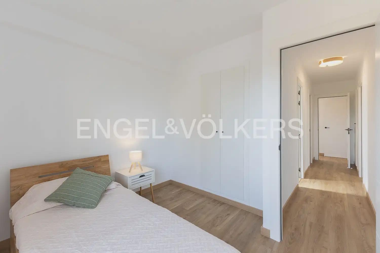 3 slaapkamer Flat te huur in Valencia stad - € 2.650 (Ref: 9921125)