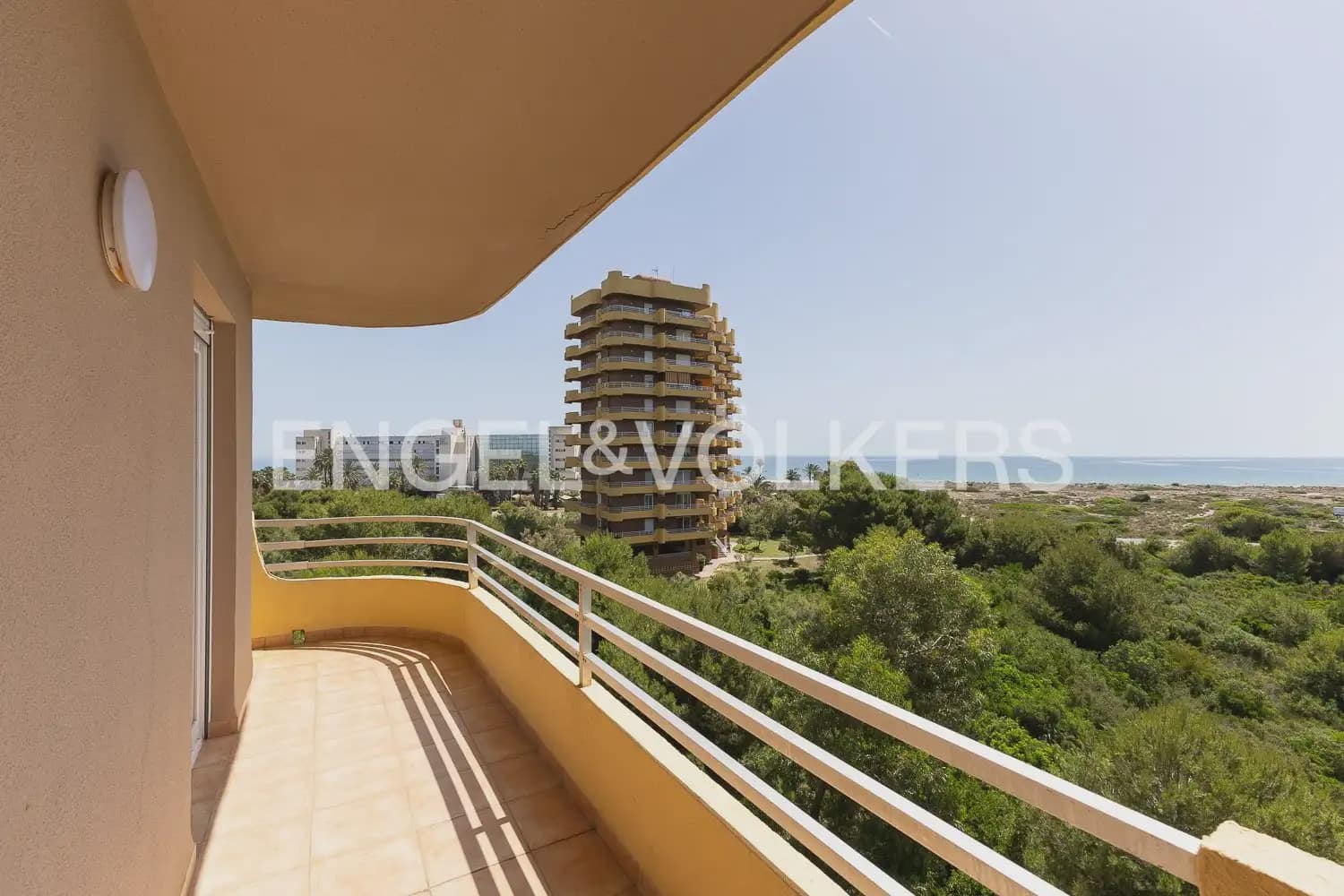 3 slaapkamer Flat te huur in Valencia stad - € 2.650 (Ref: 9921125)