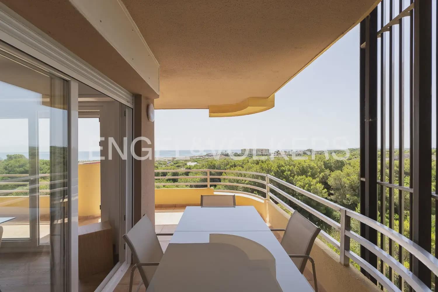 3 slaapkamer Flat te huur in Valencia stad - € 2.650 (Ref: 9921125)