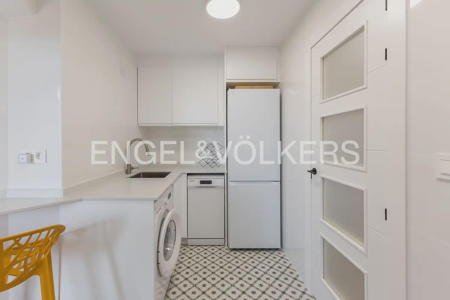 3 slaapkamer Flat te huur in Valencia stad - € 2.650 (Ref: 9921125)