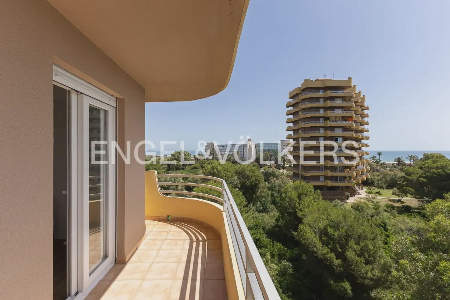 3 slaapkamer Flat te huur in Valencia stad - € 2.650 (Ref: 9921125)