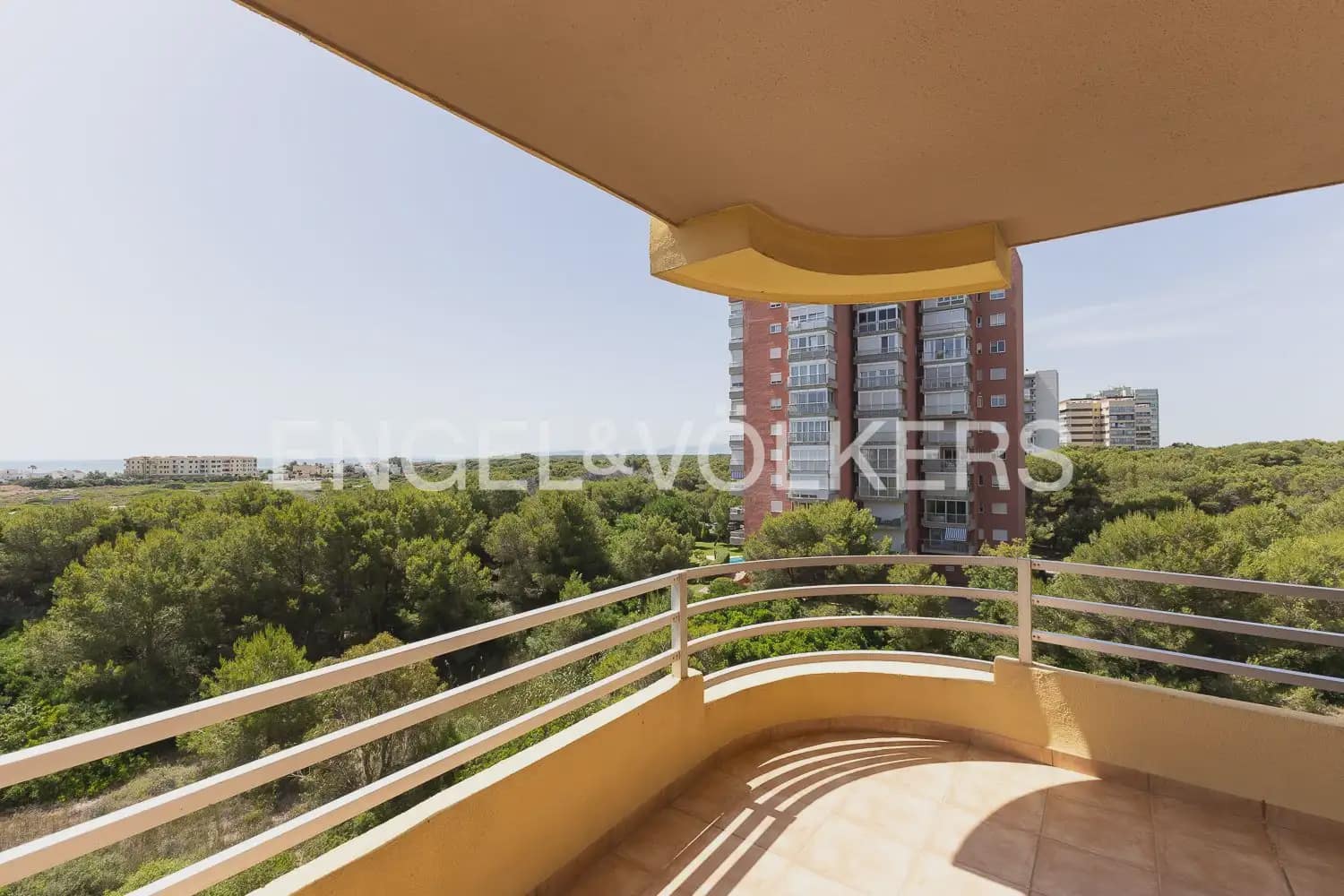 3 slaapkamer Flat te huur in Valencia stad - € 2.650 (Ref: 9921125)