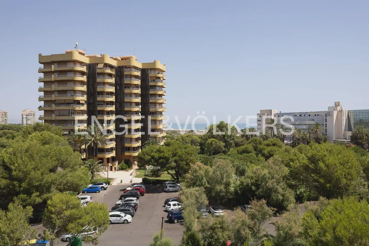 3 slaapkamer Flat te huur in Valencia stad - € 2.650 (Ref: 9921125)