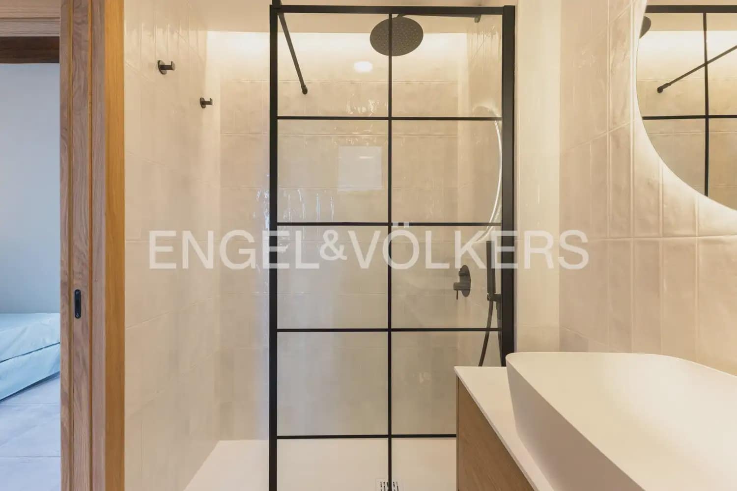 2 Zimmer Wohnung zu vermieten in Valencia Stadt - 2.500 € (Ref: 9921337)