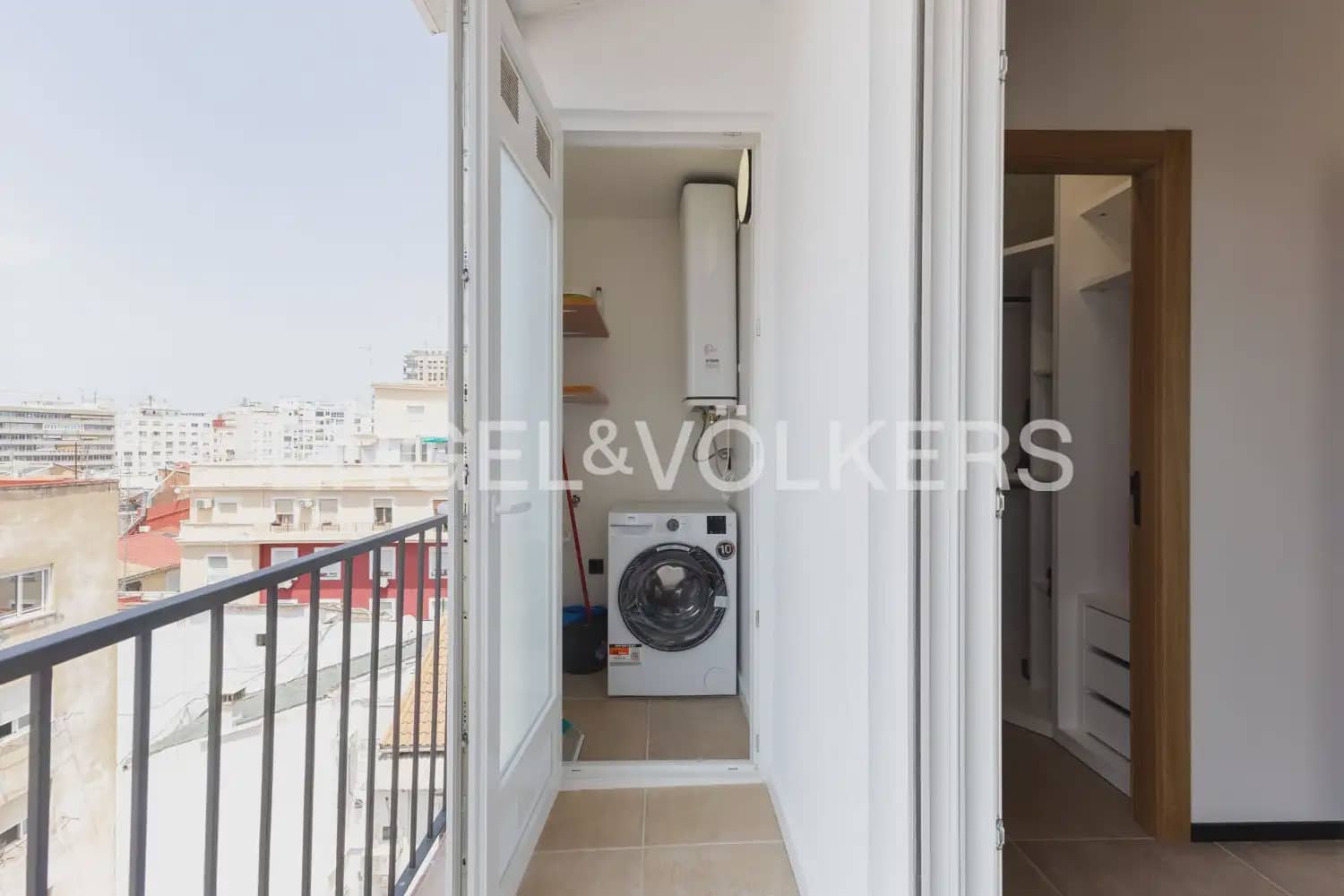 2 Zimmer Wohnung zu vermieten in Valencia Stadt - 2.500 € (Ref: 9921337)