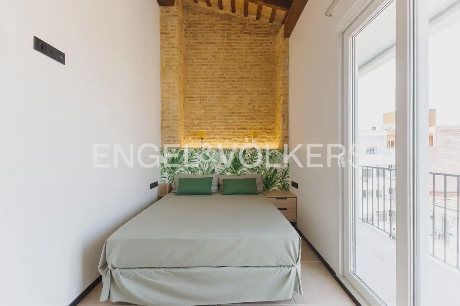 2 Zimmer Wohnung zu vermieten in Valencia Stadt - 2.500 € (Ref: 9921337)