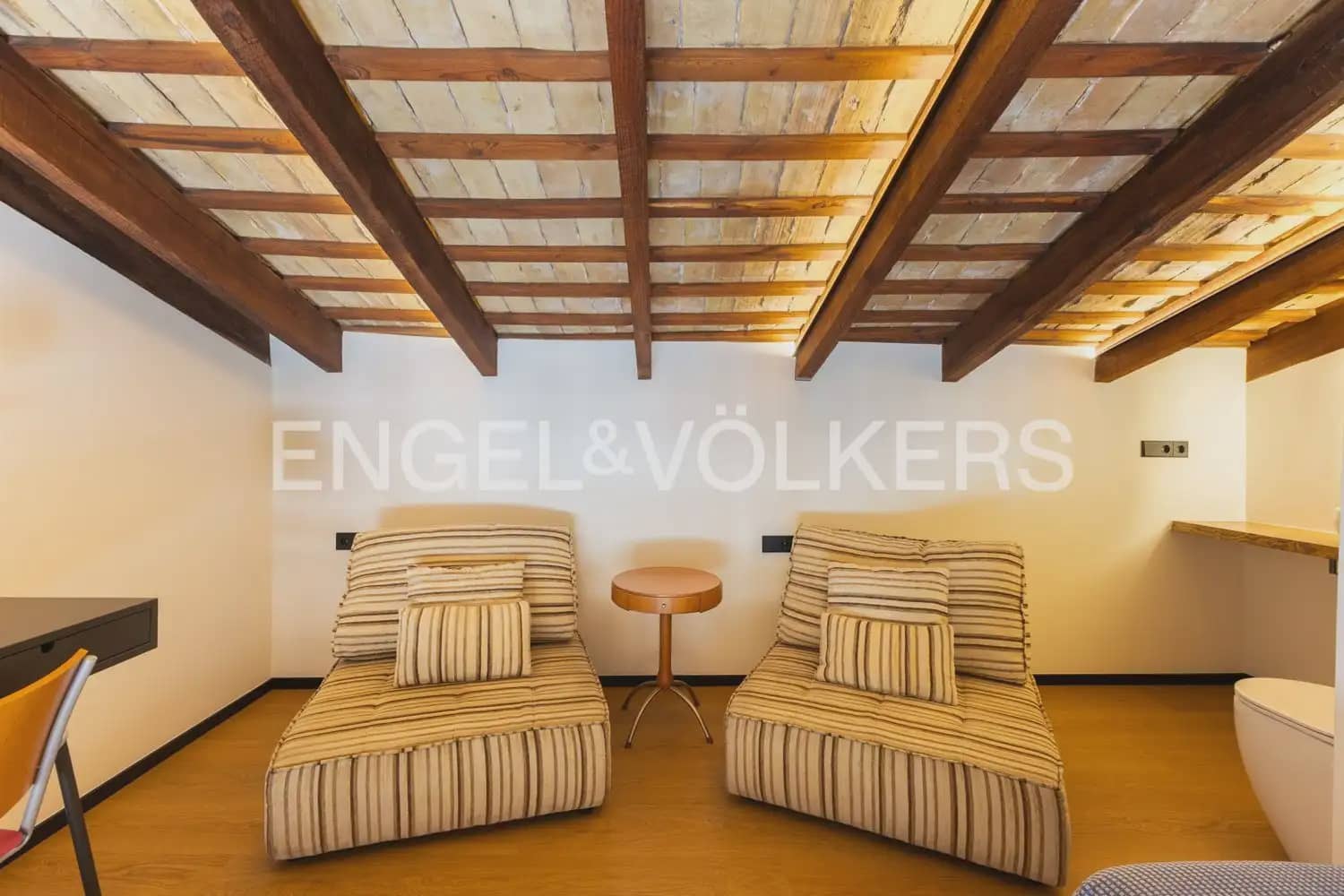 2 Zimmer Wohnung zu vermieten in Valencia Stadt - 2.500 € (Ref: 9921337)