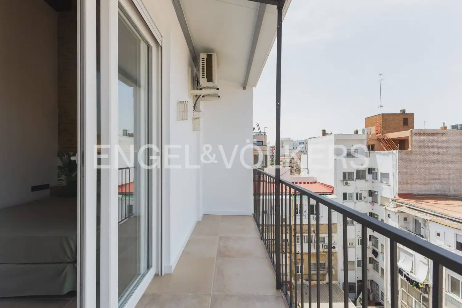 2 Zimmer Wohnung zu vermieten in Valencia Stadt - 2.500 € (Ref: 9921337)
