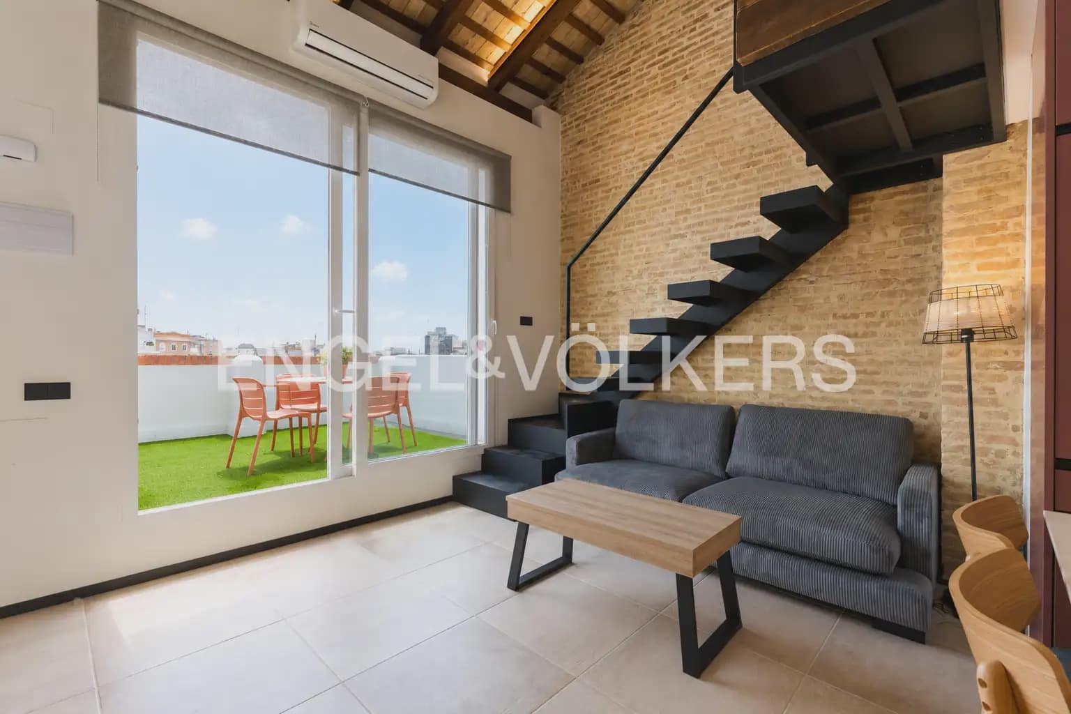2 Zimmer Wohnung zu vermieten in Valencia Stadt - 2.500 € (Ref: 9921337)
