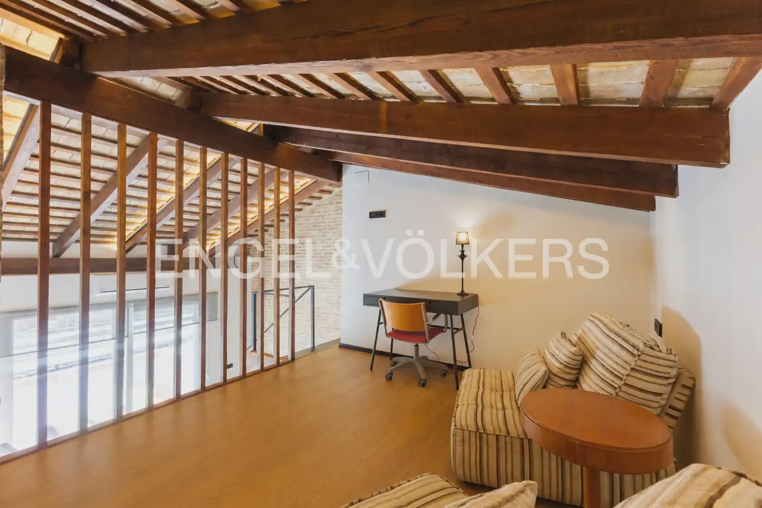 2 Zimmer Wohnung zu vermieten in Valencia Stadt - 2.500 € (Ref: 9921337)