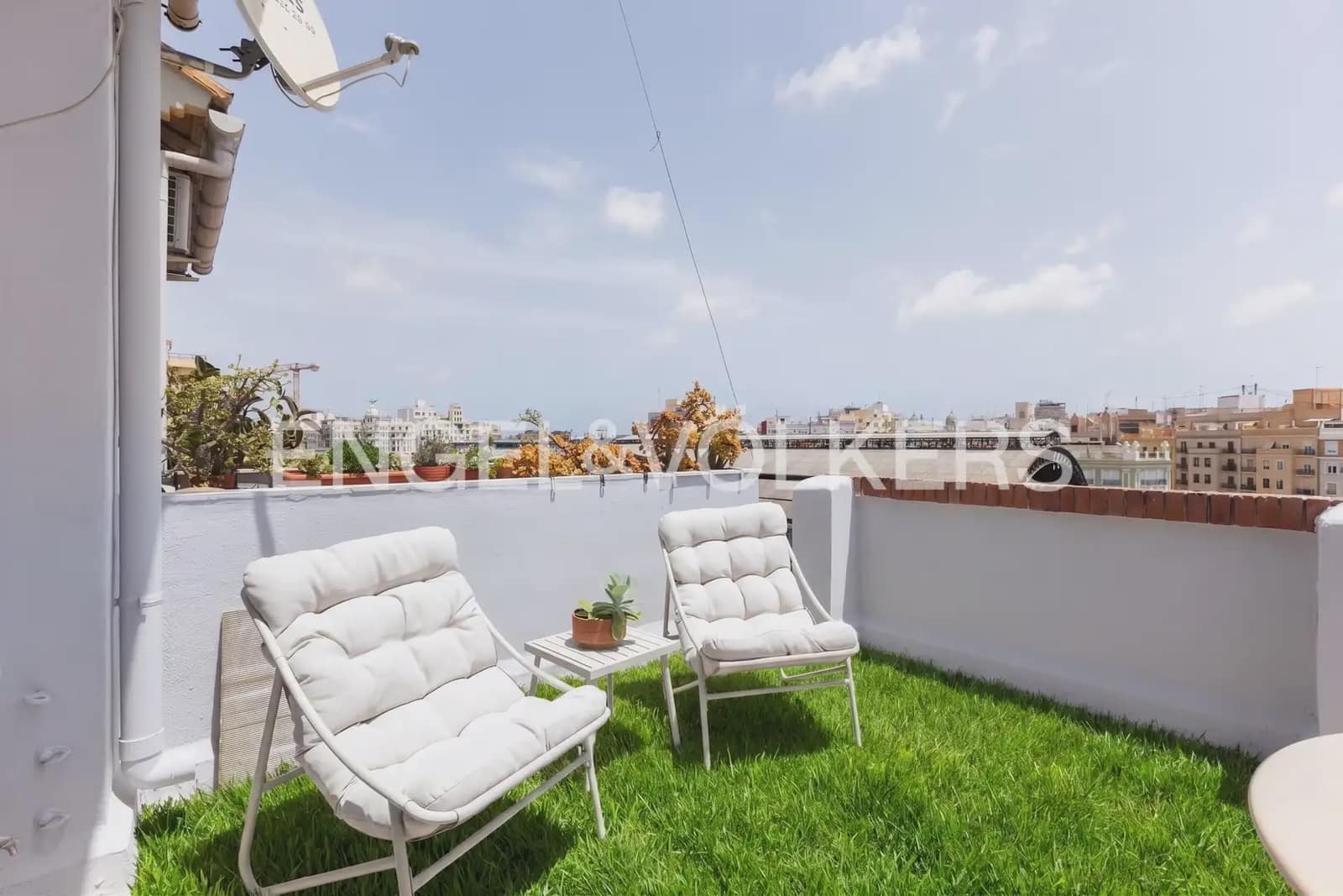 2 Zimmer Wohnung zu vermieten in Valencia Stadt - 2.500 € (Ref: 9921337)