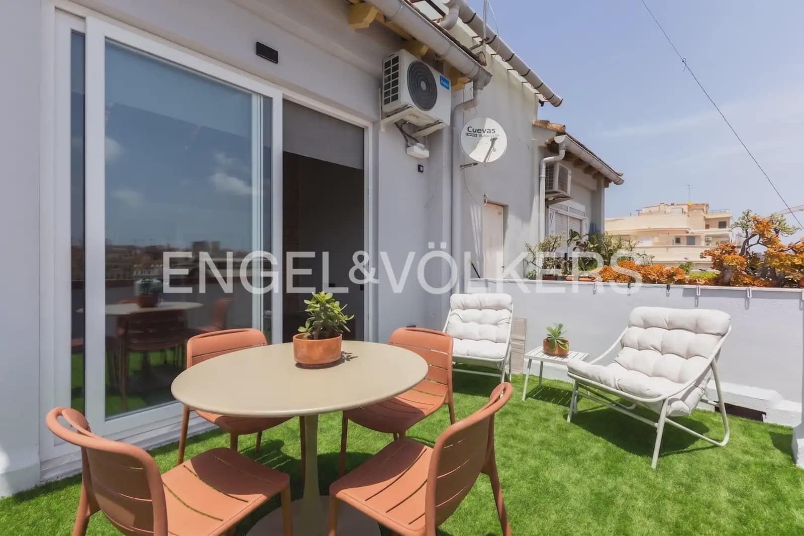 2 Zimmer Wohnung zu vermieten in Valencia Stadt - 2.500 € (Ref: 9921337)