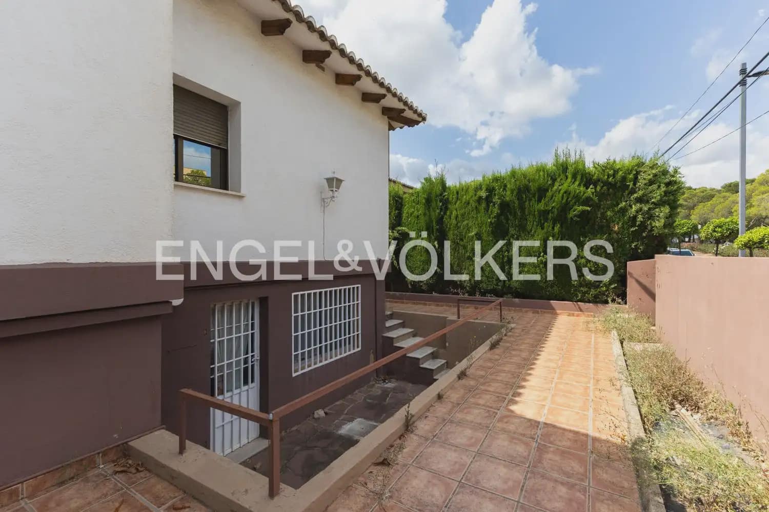 6 bedroom Villa for sale in Torrent with garage - € 720,000 (Ref: 9921338)