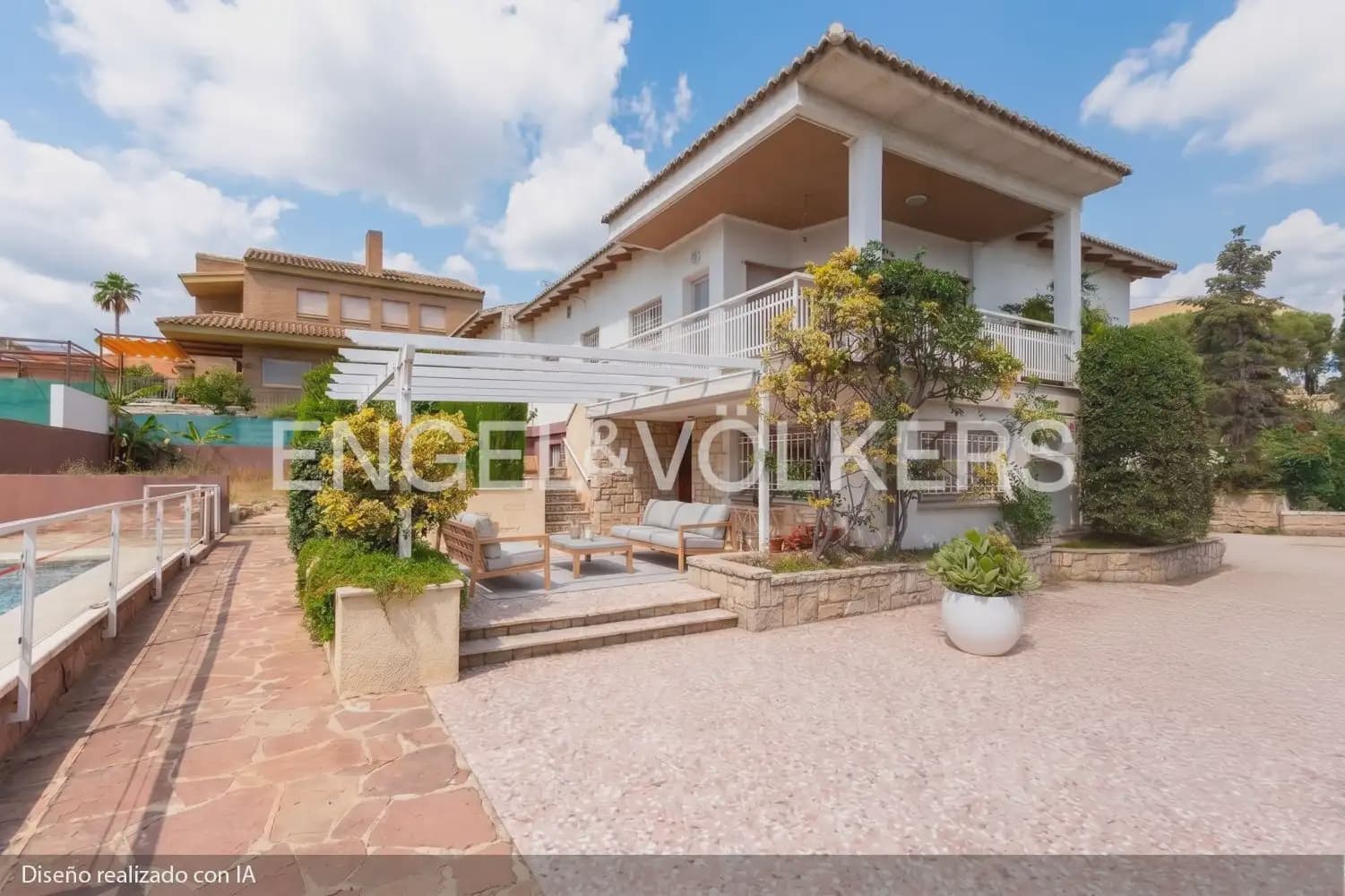 6 bedroom Villa for sale in Torrent with garage - € 720,000 (Ref: 9921338)