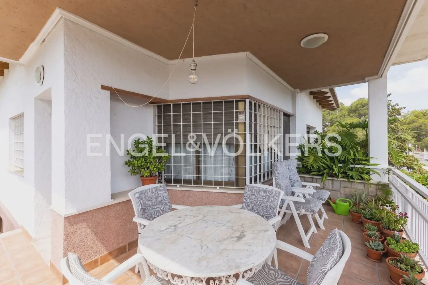 6 bedroom Villa for sale in Torrent with garage - € 720,000 (Ref: 9921338)