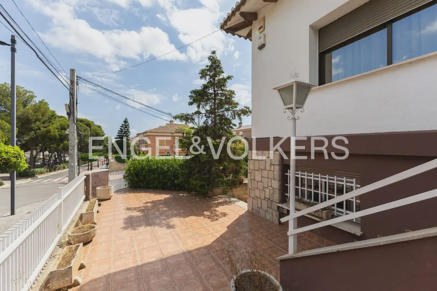 6 bedroom Villa for sale in Torrent with garage - € 720,000 (Ref: 9921338)