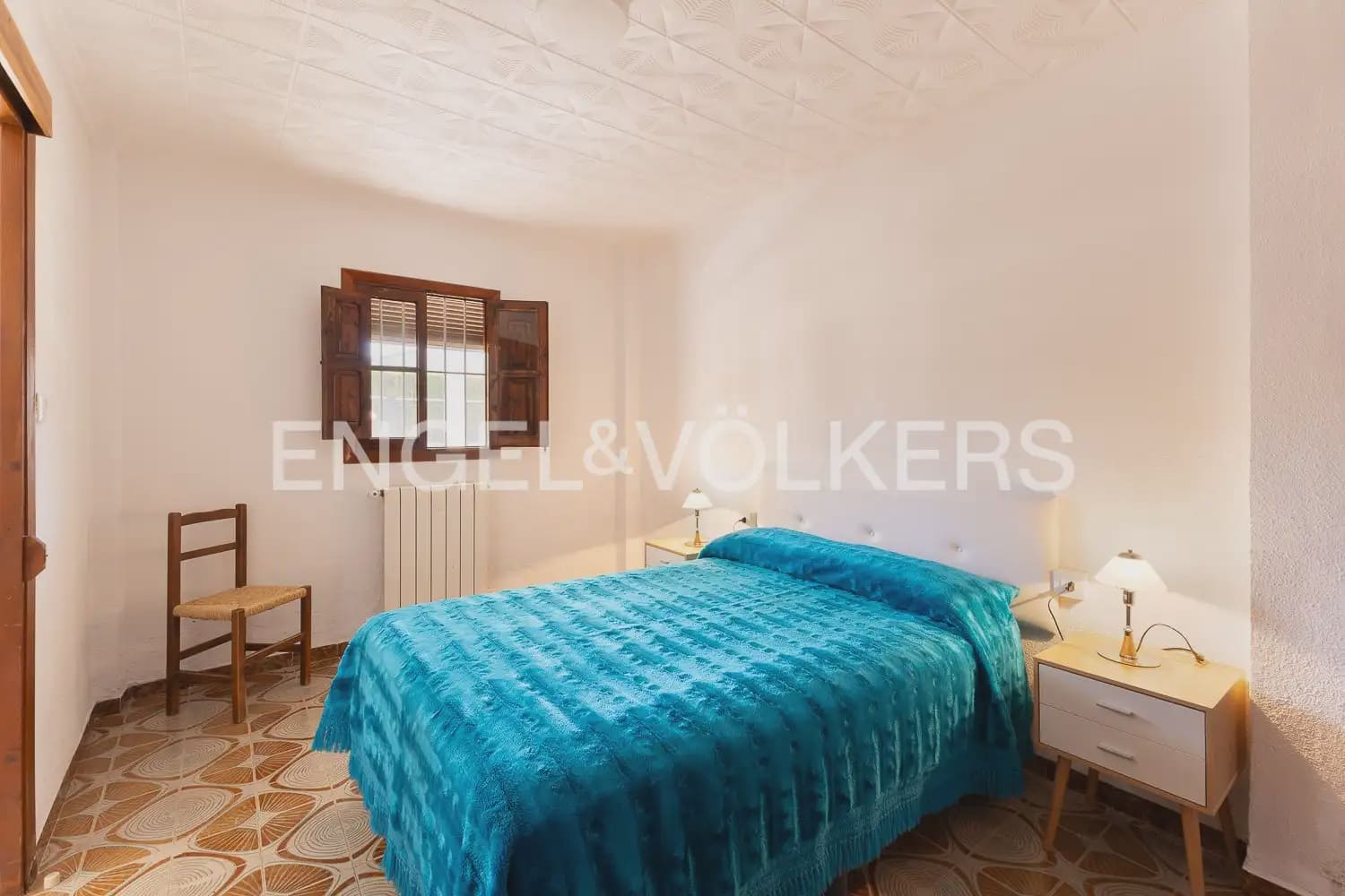 3 slaapkamer Bungalow te huur in Sagunto / Sagunt met garage - € 2.000 (Ref: 9921339)