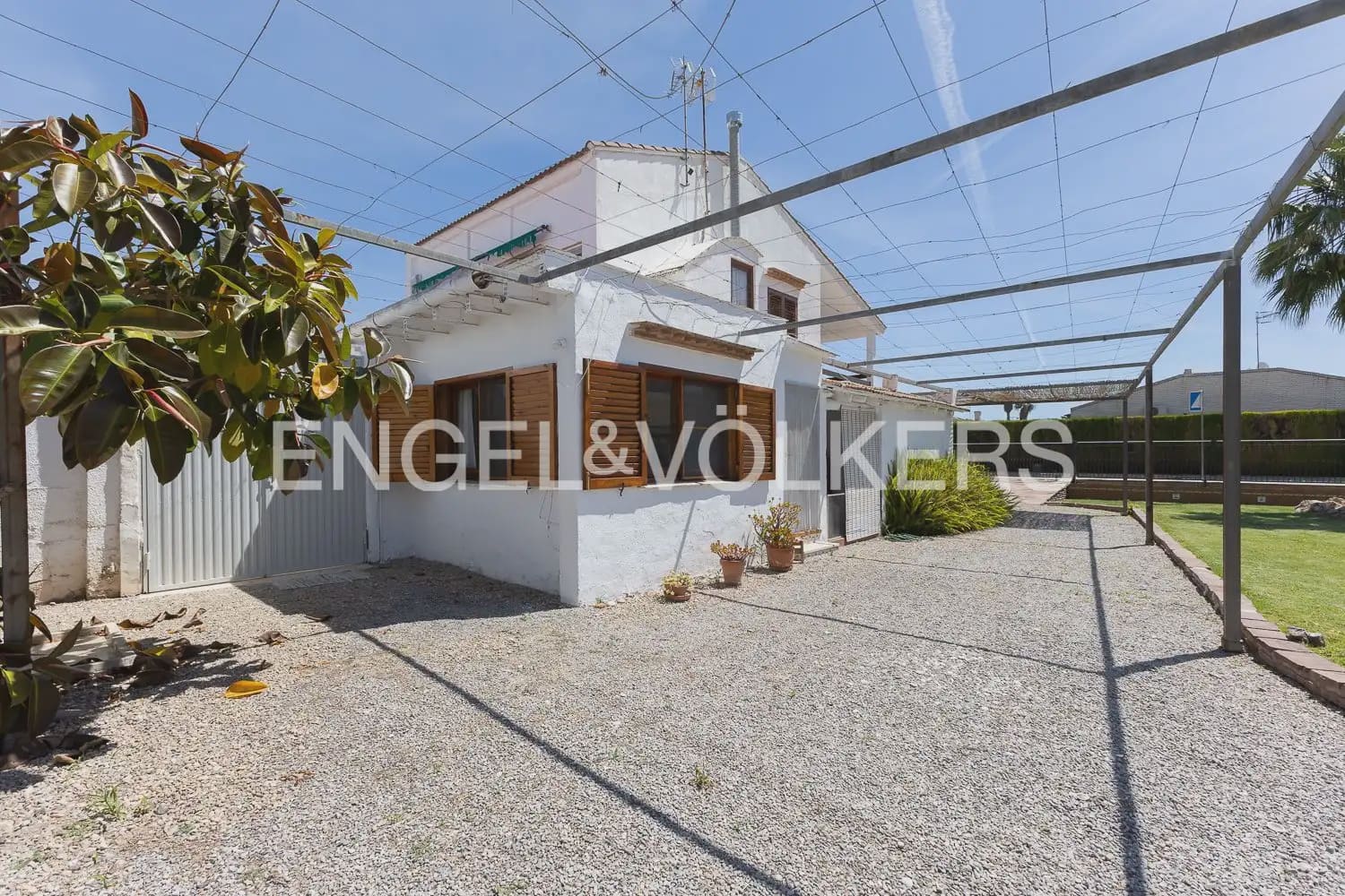 3 slaapkamer Bungalow te huur in Sagunto / Sagunt met garage - € 2.000 (Ref: 9921339)