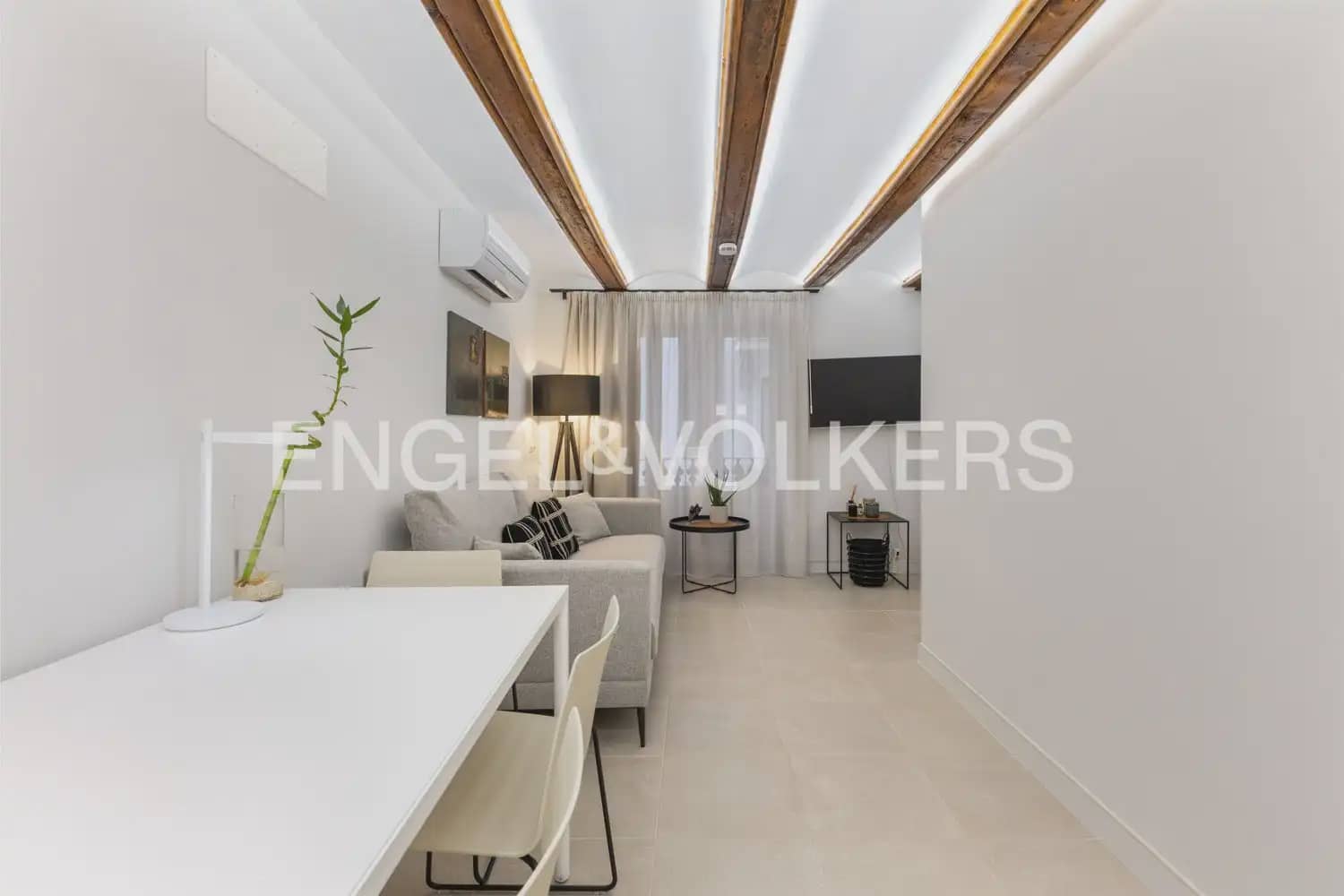 1 bedroom Flat for sale in Valencia city - € 320,000 (Ref: 9921556)