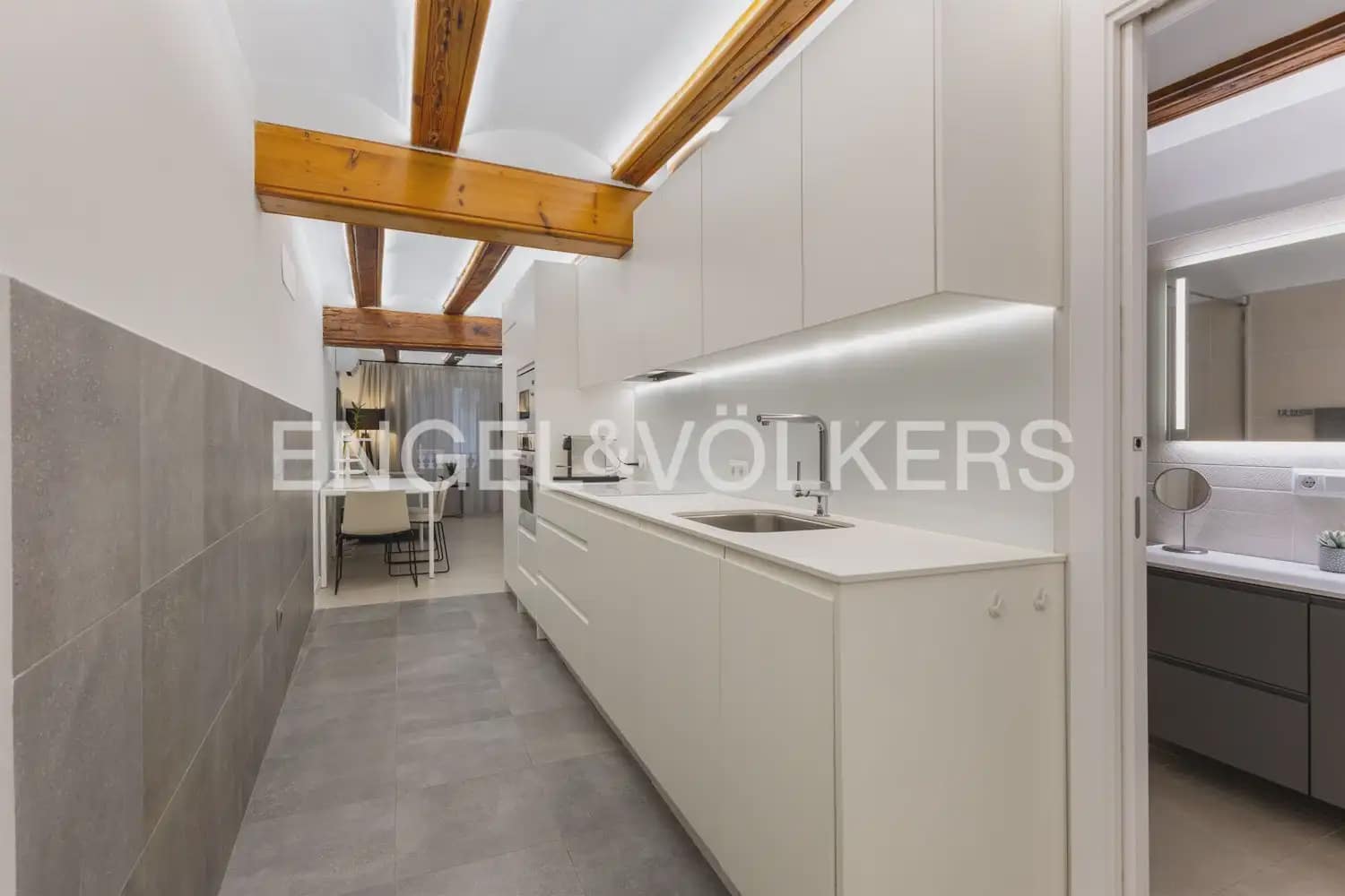 1 bedroom Flat for sale in Valencia city - € 320,000 (Ref: 9921556)