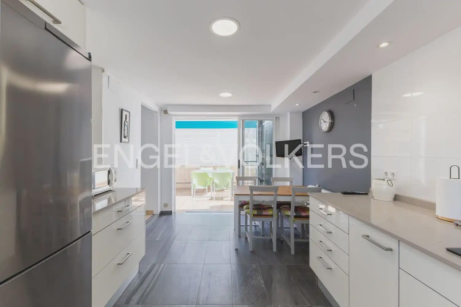 3 bedroom Semi-detached Villa for sale in Benicassim with pool garage - € 629,000 (Ref: 9924895)