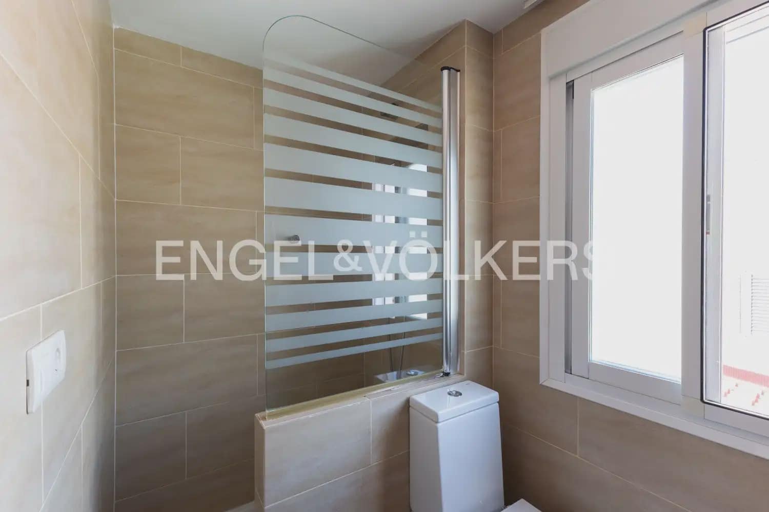 3 bedroom Semi-detached Villa for sale in Benicassim with pool garage - € 629,000 (Ref: 9924895)