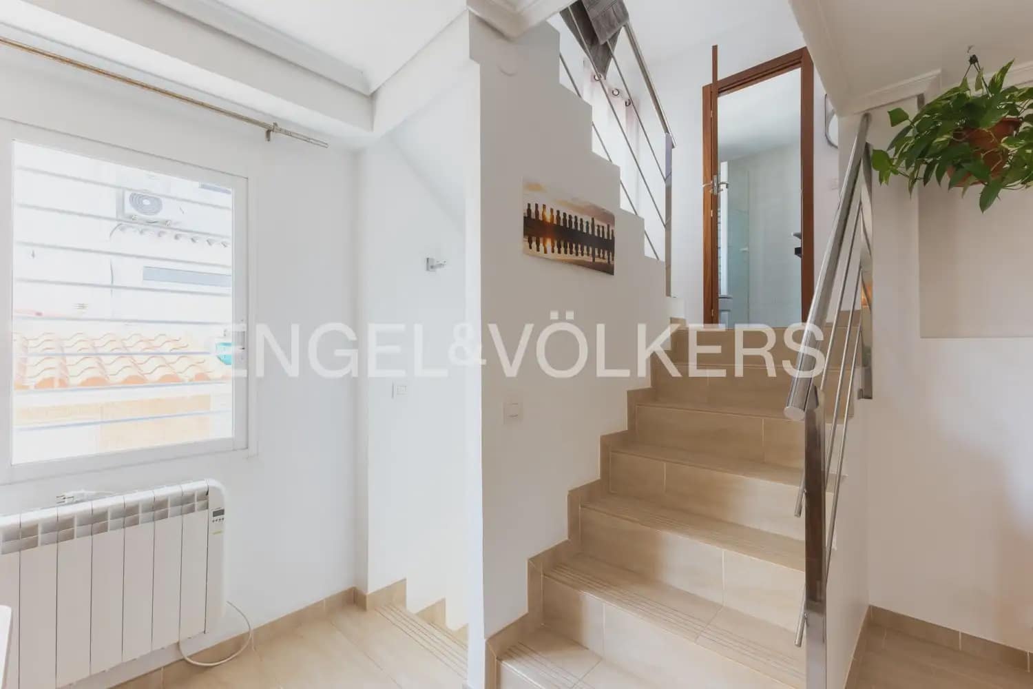 3 bedroom Semi-detached Villa for sale in Benicassim with pool garage - € 629,000 (Ref: 9924895)