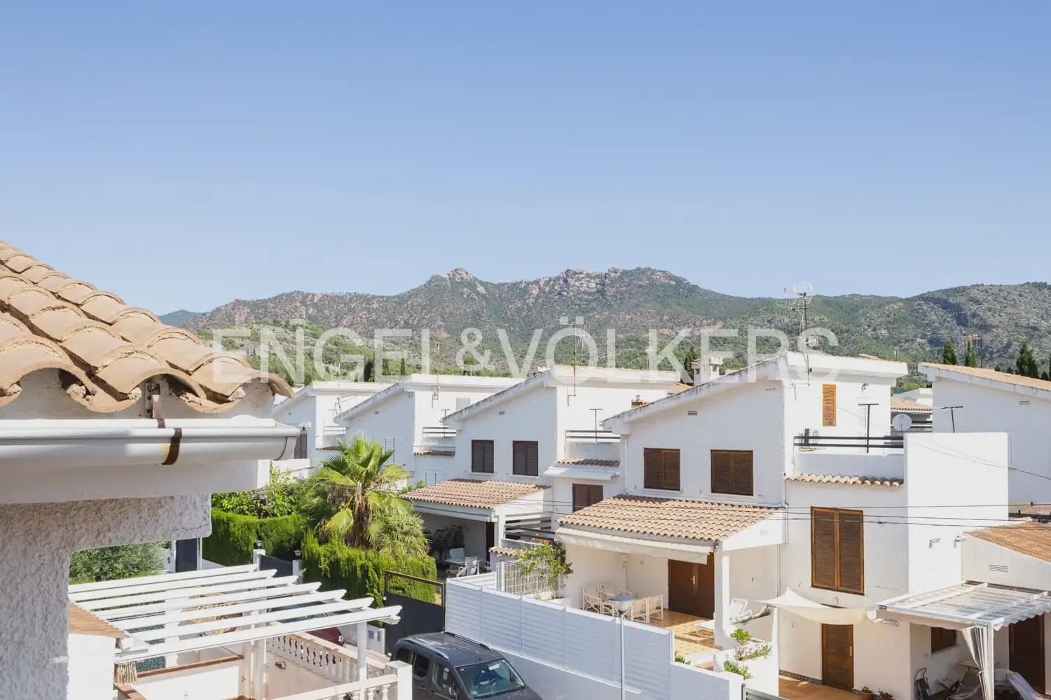 3 bedroom Semi-detached Villa for sale in Benicassim with pool garage - € 629,000 (Ref: 9924895)