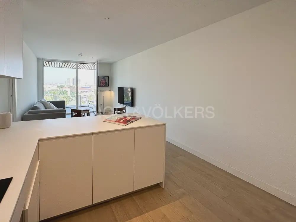 Appartement de 1 chambre à louer à Valence ville avec piscine garage - 1 600 € (Ref: 9925029)