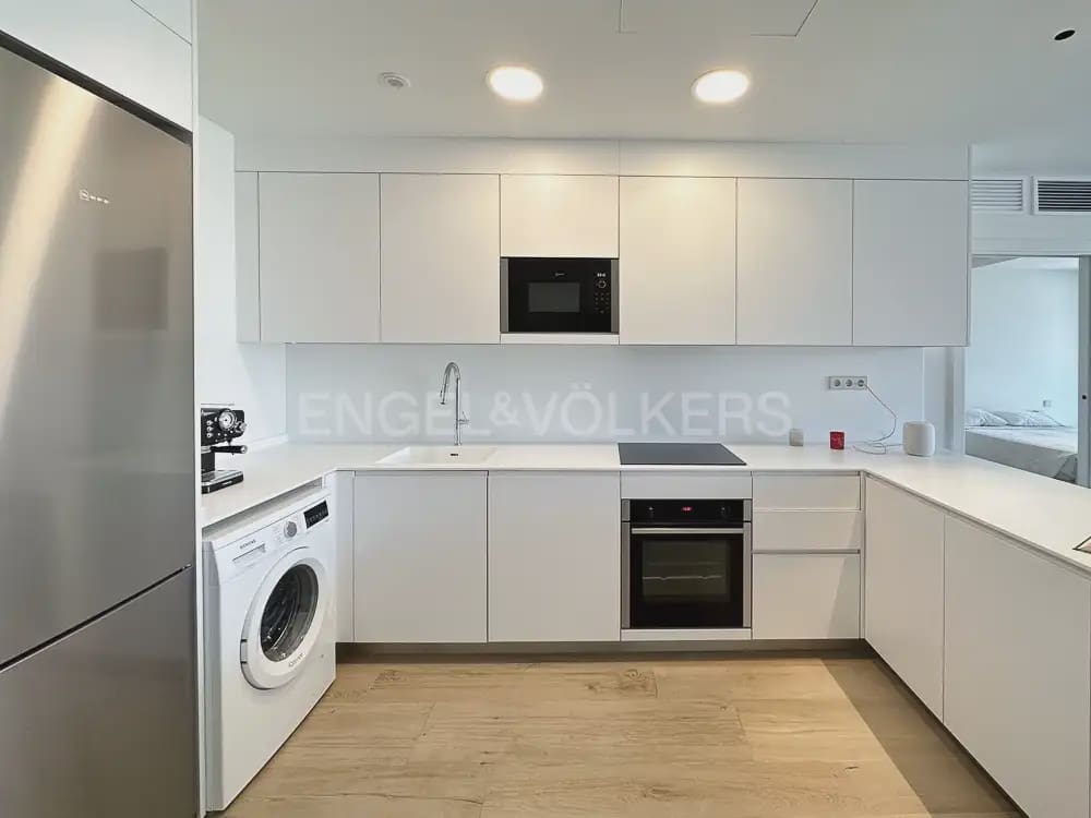 Appartement de 1 chambre à louer à Valence ville avec piscine garage - 1 600 € (Ref: 9925029)
