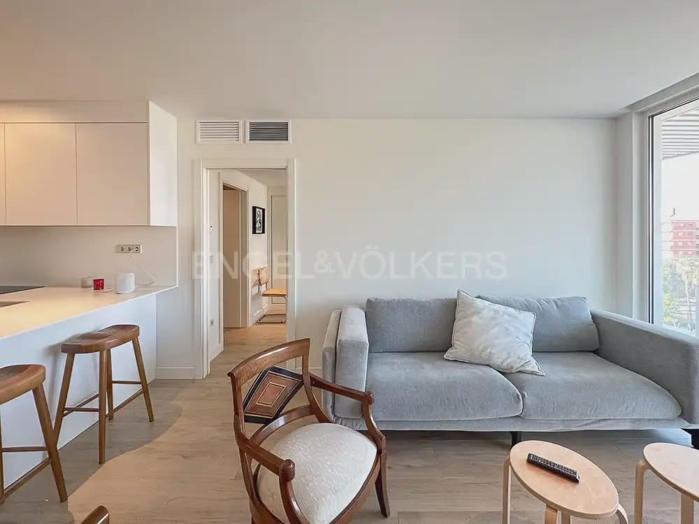 Appartement de 1 chambre à louer à Valence ville avec piscine garage - 1 600 € (Ref: 9925029)
