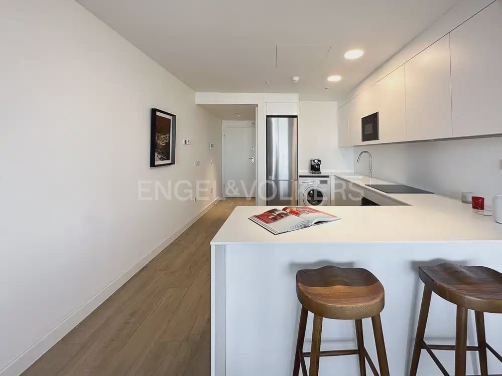 Appartement de 1 chambre à louer à Valence ville avec piscine garage - 1 600 € (Ref: 9925029)