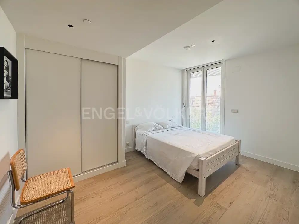 Appartement de 1 chambre à louer à Valence ville avec piscine garage - 1 600 € (Ref: 9925029)