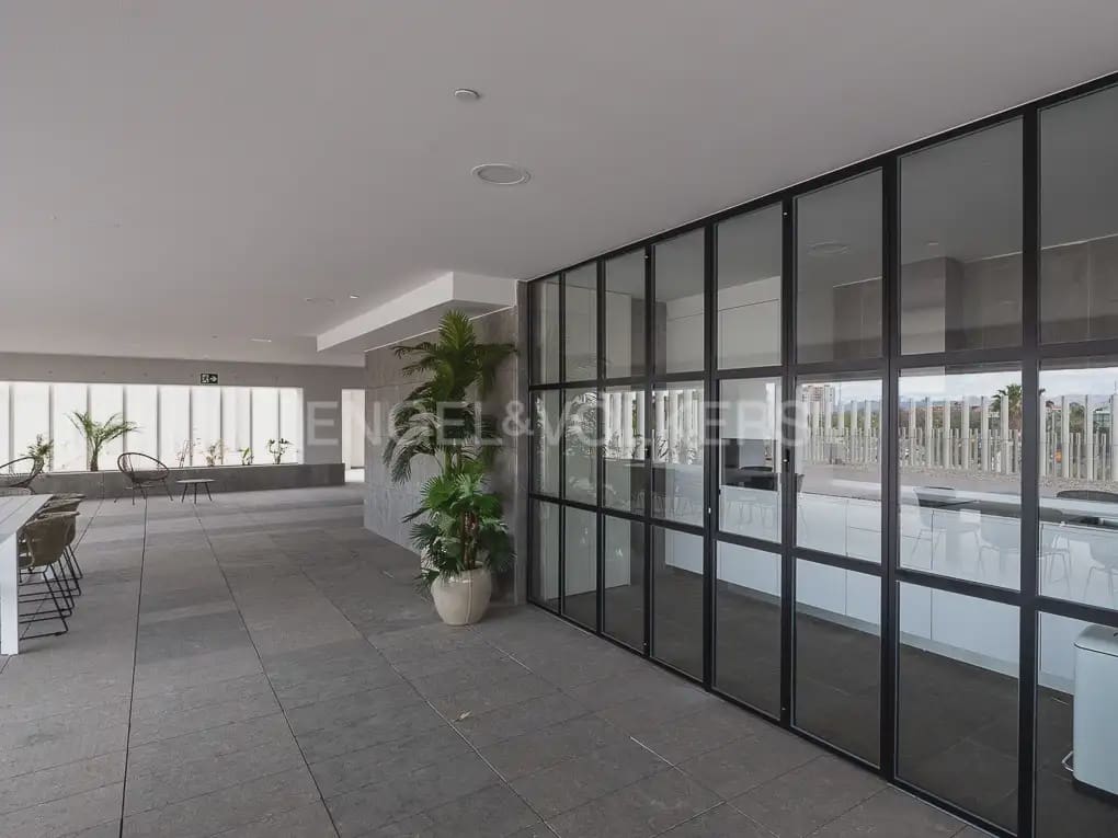Appartement de 1 chambre à louer à Valence ville avec piscine garage - 1 600 € (Ref: 9925029)