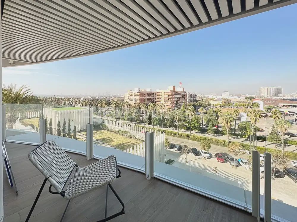 Appartement de 1 chambre à louer à Valence ville avec piscine garage - 1 600 € (Ref: 9925029)