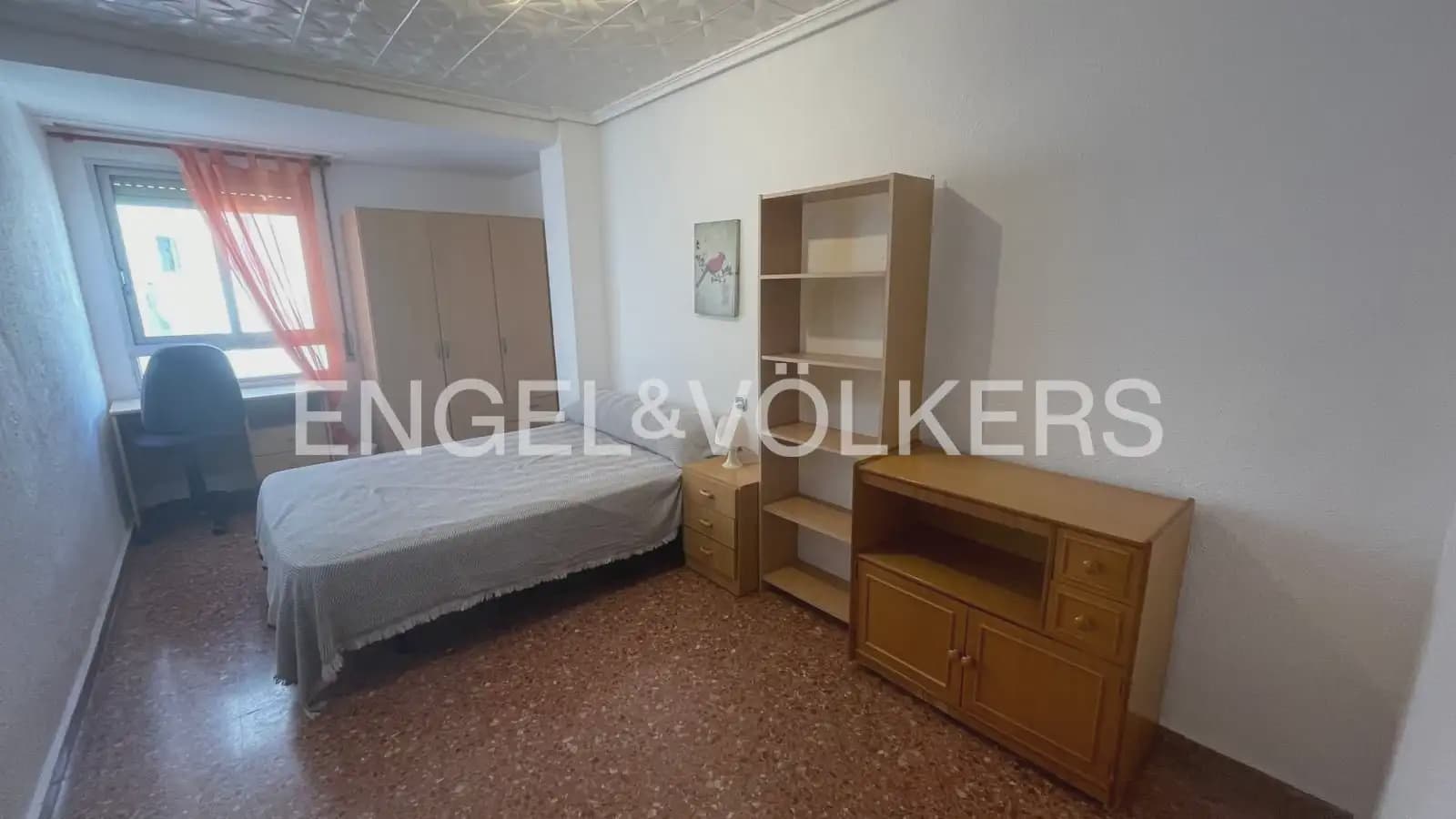 4 sovrum Lägenhet att hyra i Valencia stad - 1 600 € (Ref: 9925030)