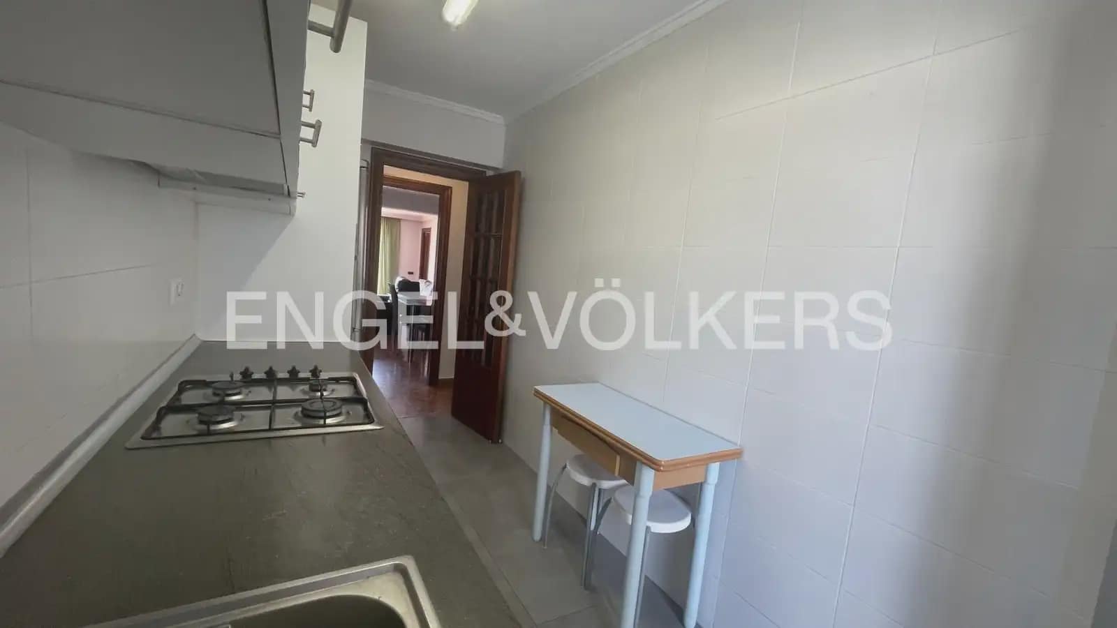 4 sovrum Lägenhet att hyra i Valencia stad - 1 600 € (Ref: 9925030)