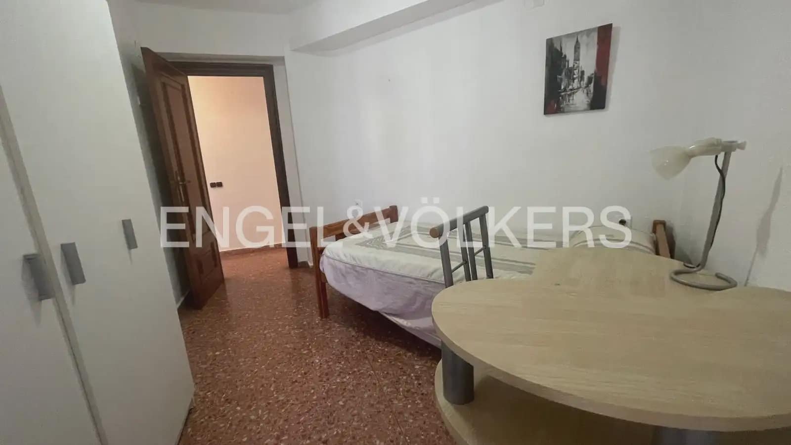 4 sovrum Lägenhet att hyra i Valencia stad - 1 600 € (Ref: 9925030)