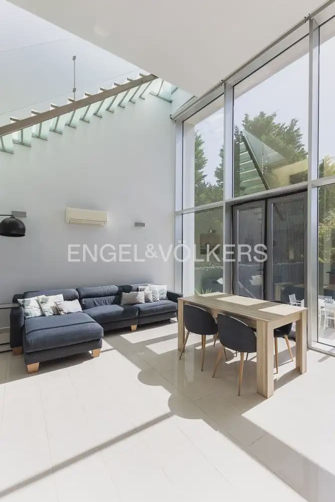 4 quarto Apartamento para arrendar em Denia com piscina garagem - 2 500 € (Ref: 9925032)